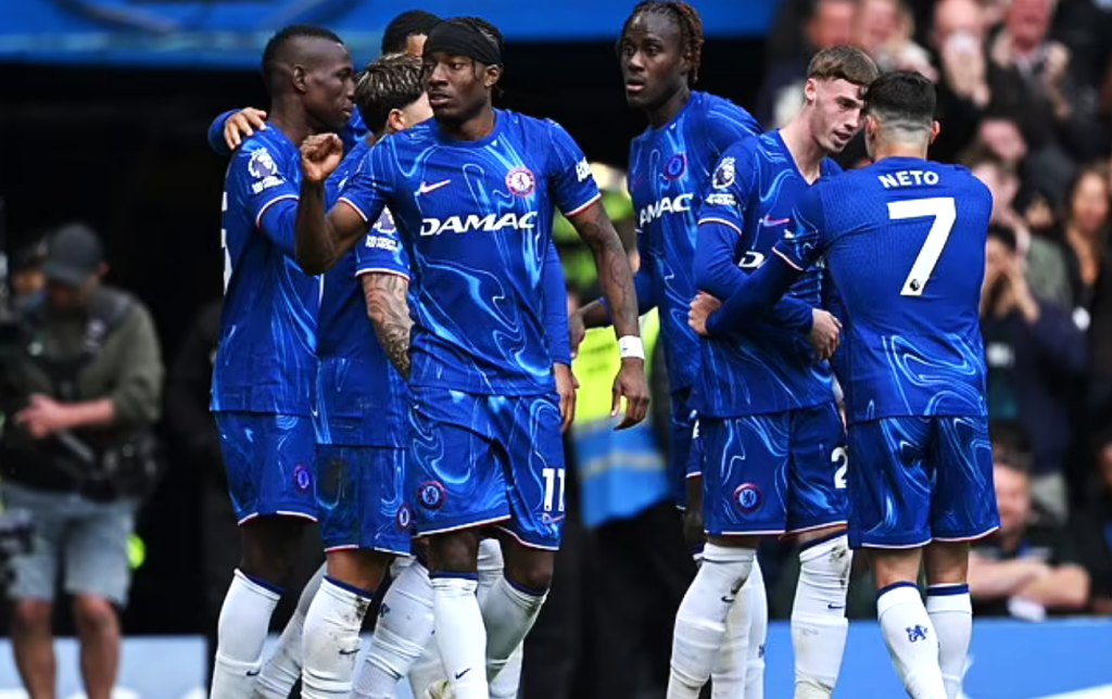 The Blue sẵn sàng bạo chi 156 triệu bảng vào tháng 1 nhằm nâng cấp đội hình